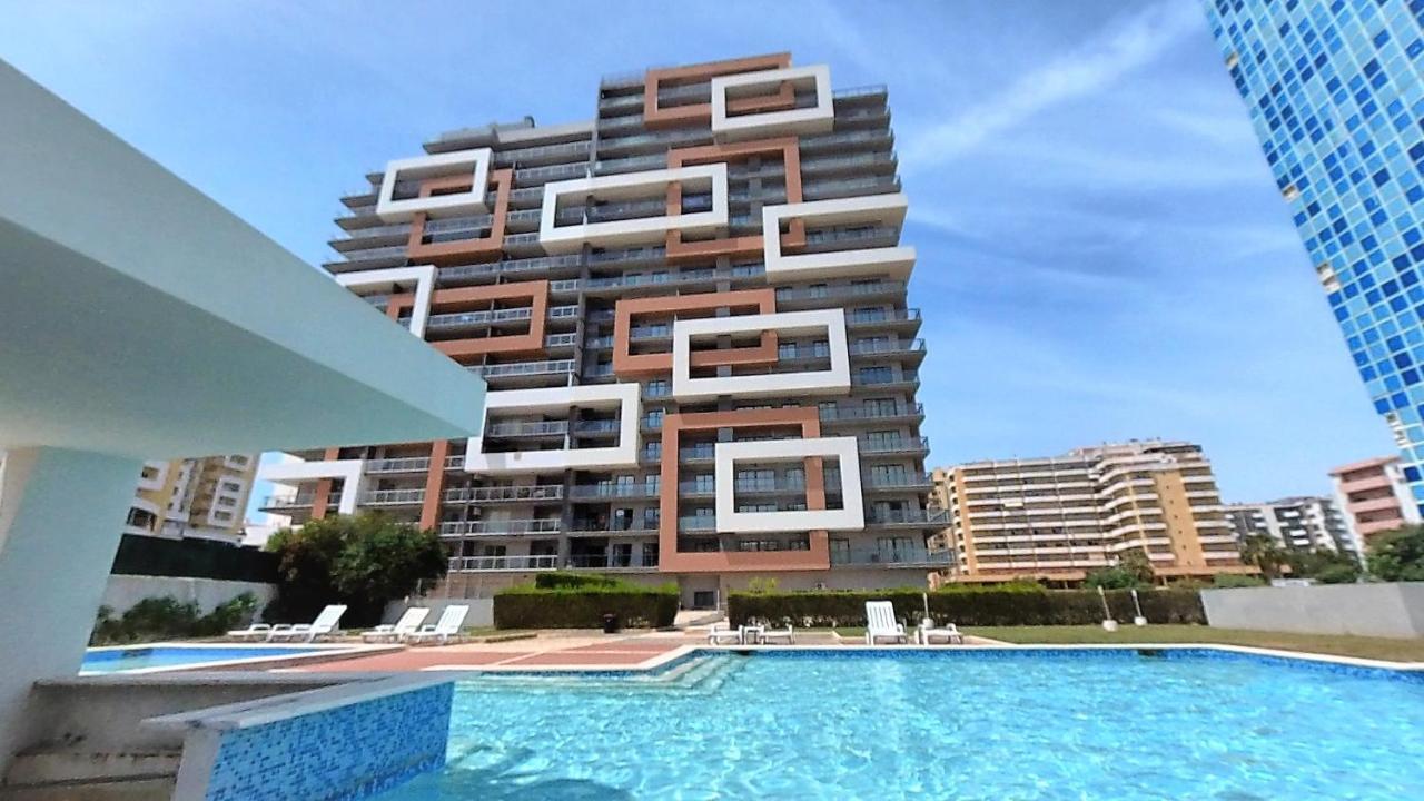 Apartament Turisticos Rocha Tower 4 *